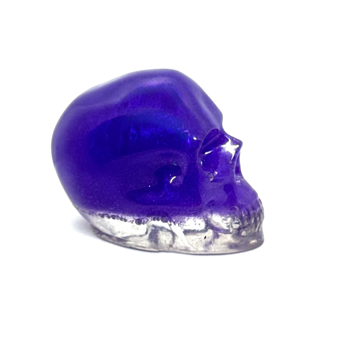 “Silent Threat” Purple Skull — Handmade Resin Gothic Decor | Dark Aesthetic Skull | Minimalist Goth Vibes | One-of-a-Kind FDSS