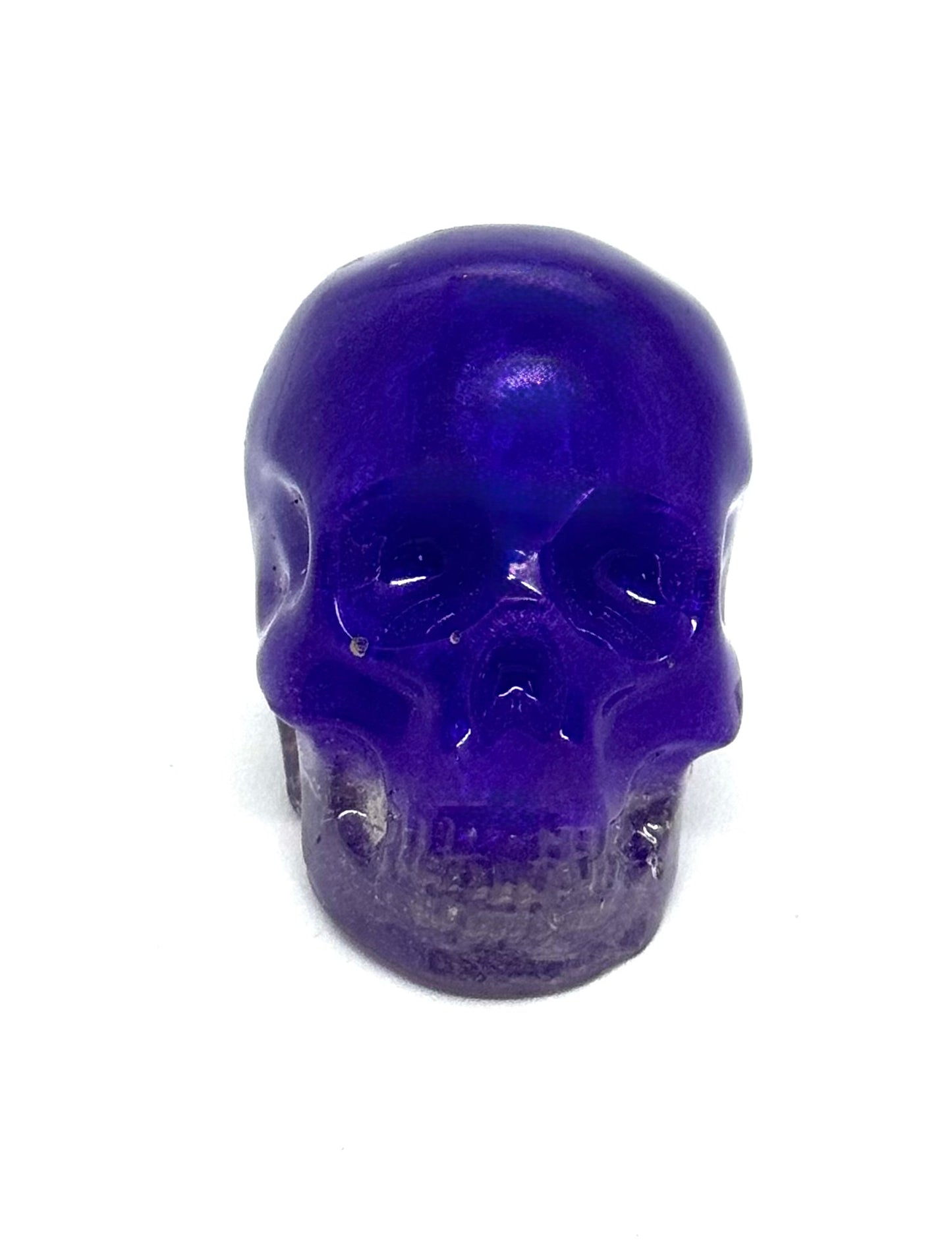 “Silent Threat” Purple Skull — Handmade Resin Gothic Decor | Dark Aesthetic Skull | Minimalist Goth Vibes | One-of-a-Kind FDSS