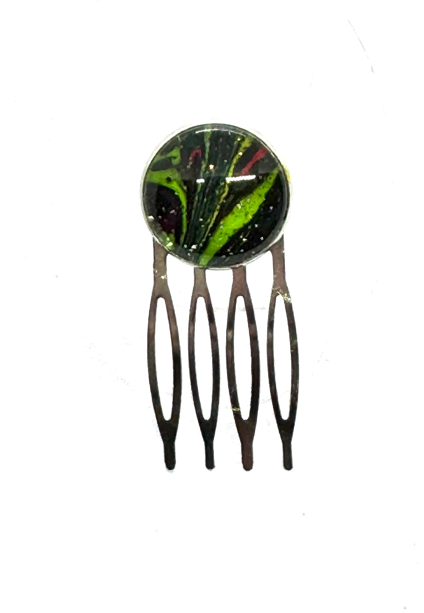 #2 Toxic But Make It Fashion Hair Comb