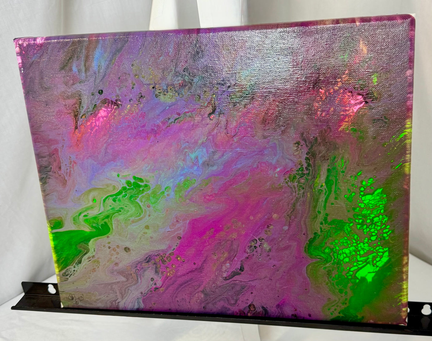 Eyes of Taffiti – Paint Pour Canvas Art