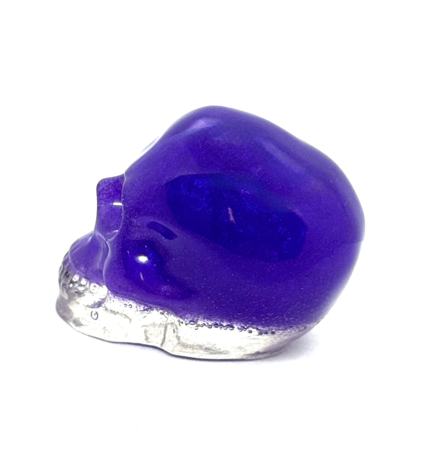 “Silent Threat” Purple Skull — Handmade Resin Gothic Decor | Dark Aesthetic Skull | Minimalist Goth Vibes | One-of-a-Kind FDSS