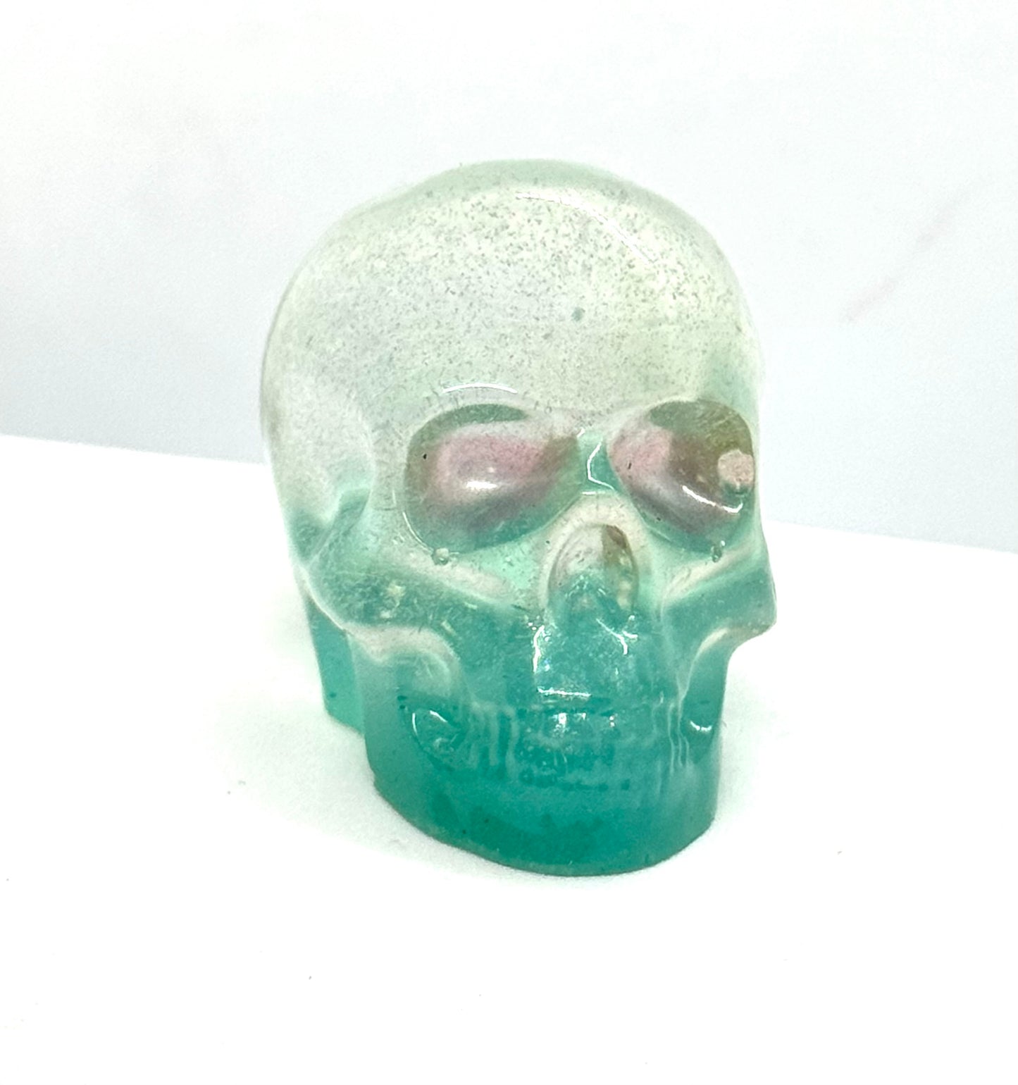 “Pretty Toxic” Iridescent Skull – Resin Chaos Piece